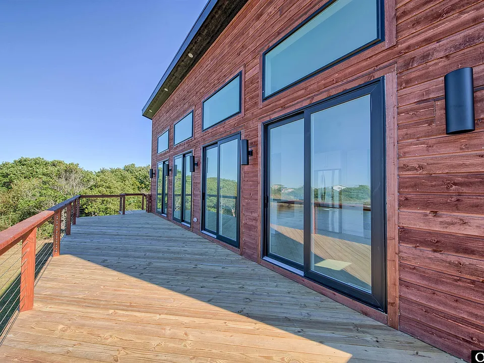 Home exterior view 3